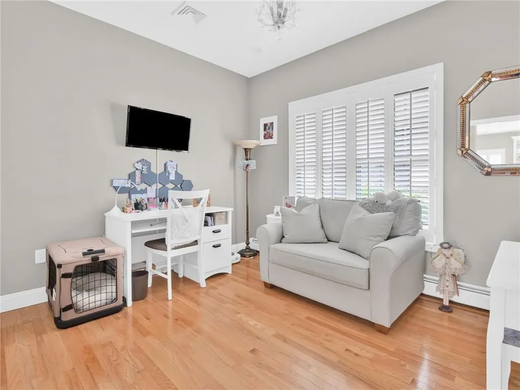 7 Daisy Lane Coventry RI 02816
