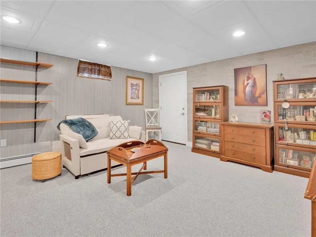 7 Daisy Lane Coventry RI 02816