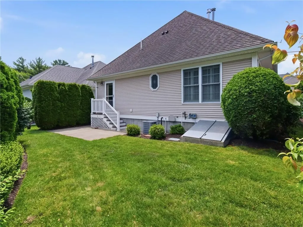 7 Daisy Lane Coventry RI 02816