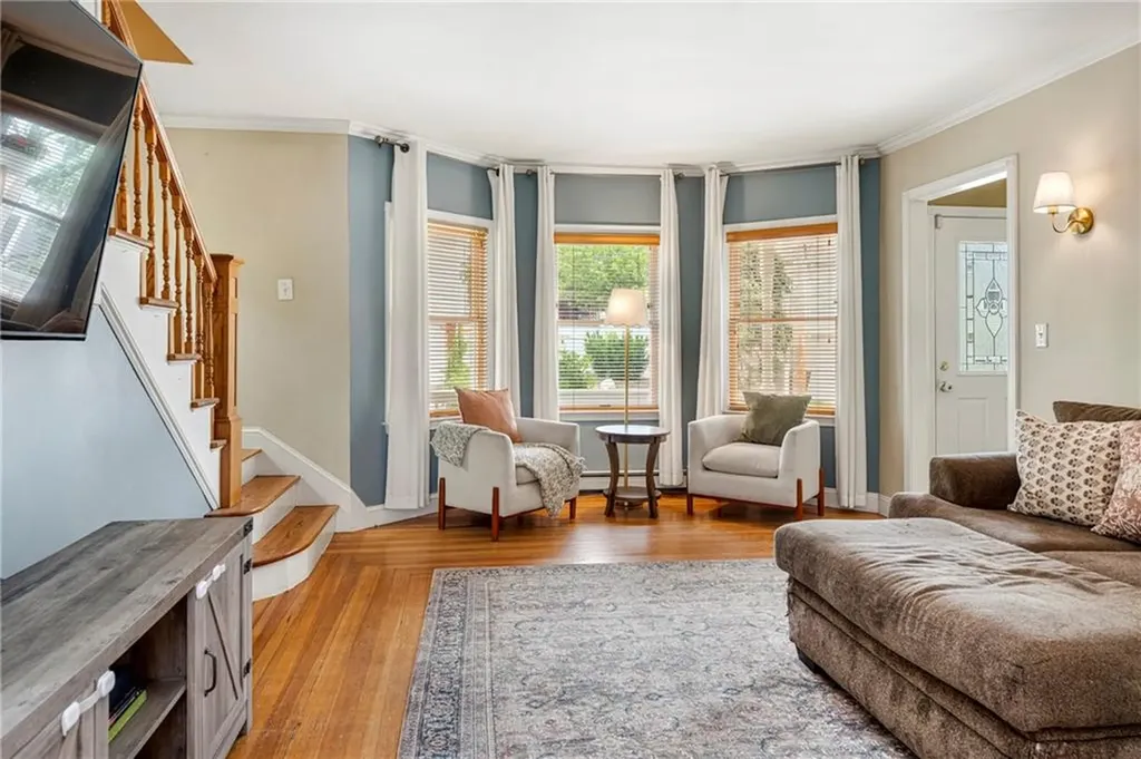 259 Juniper Street East Providence RI 02914