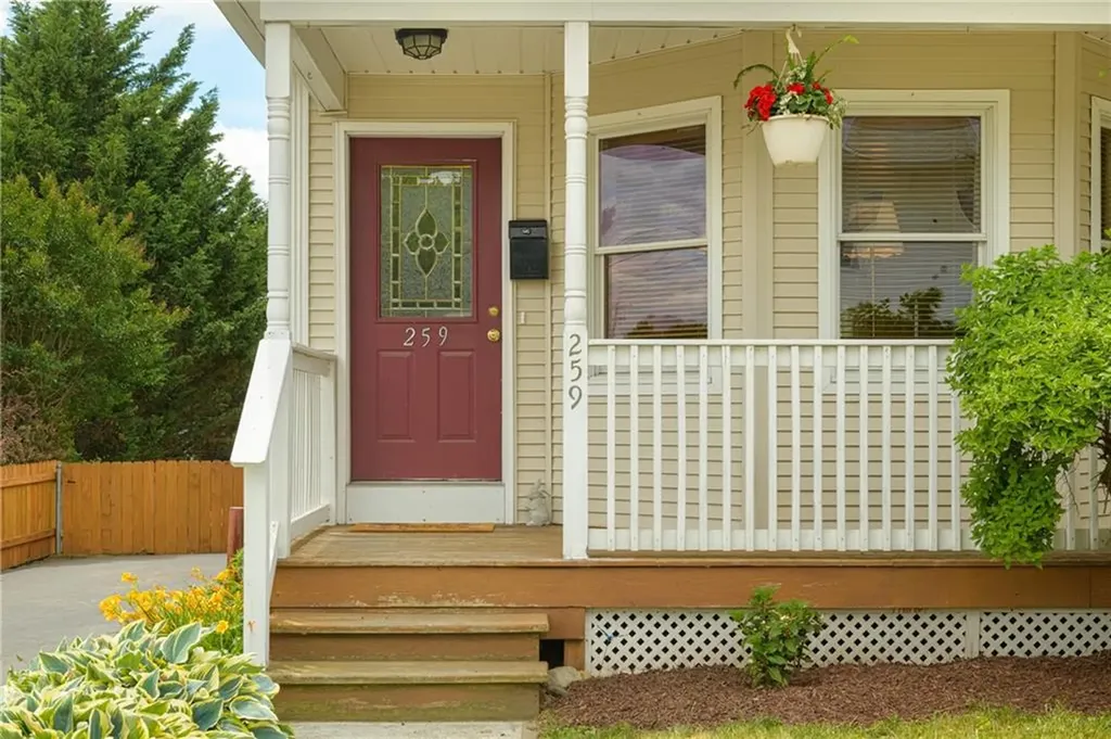 259 Juniper Street East Providence RI 02914