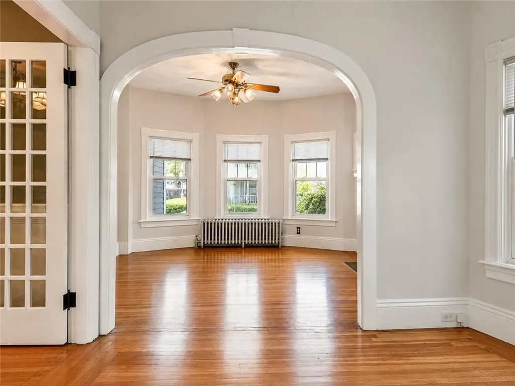 225 Hunts Avenue Pawtucket RI 02861