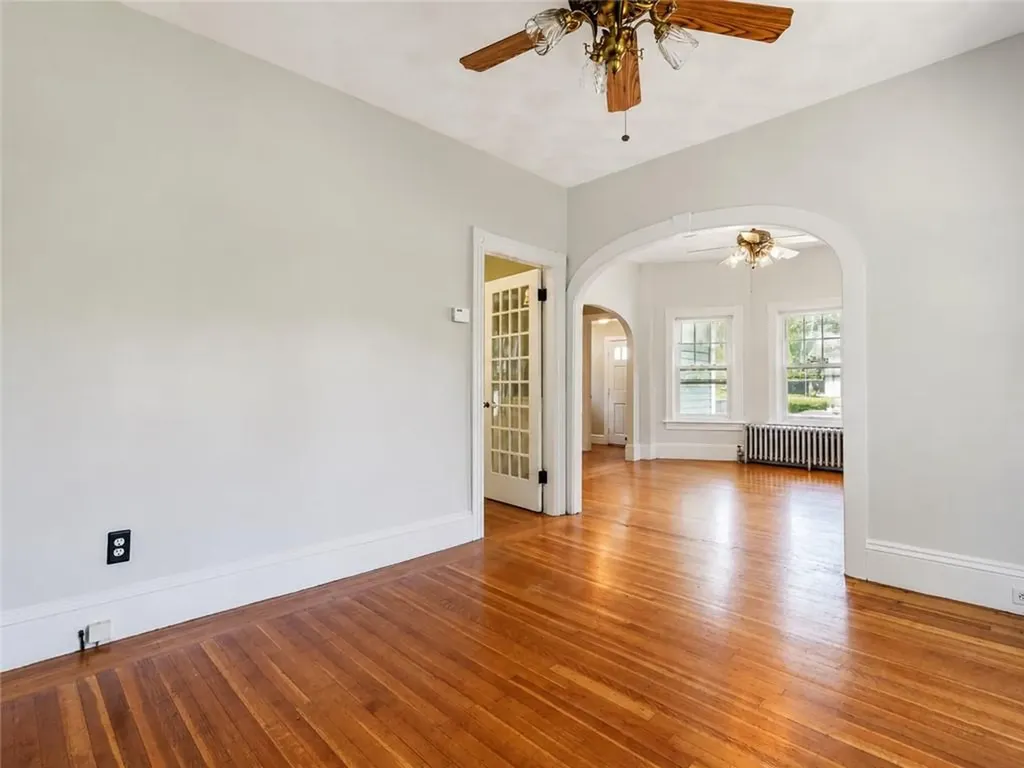 225 Hunts Avenue Pawtucket RI 02861