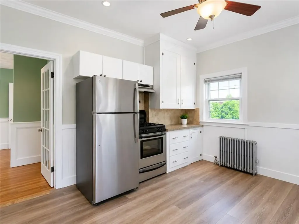 225 Hunts Avenue Pawtucket RI 02861