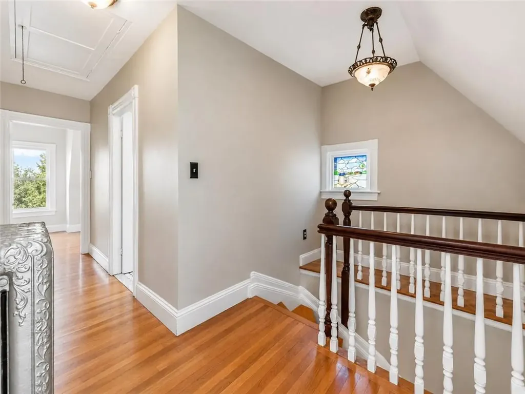 225 Hunts Avenue Pawtucket RI 02861