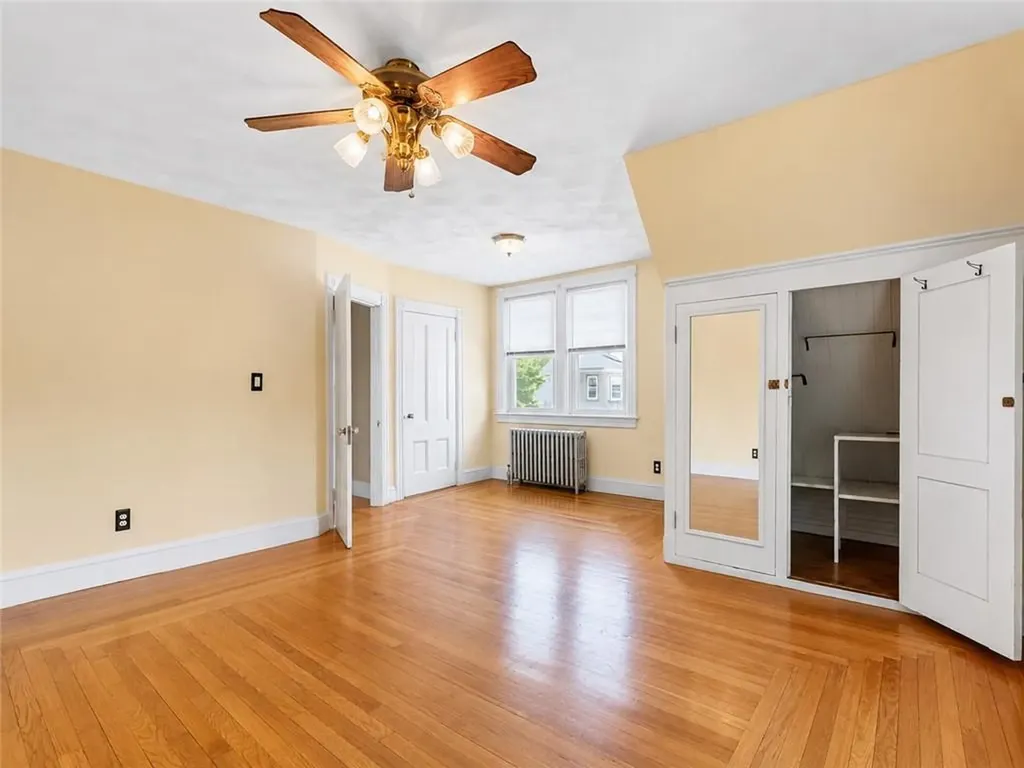 225 Hunts Avenue Pawtucket RI 02861