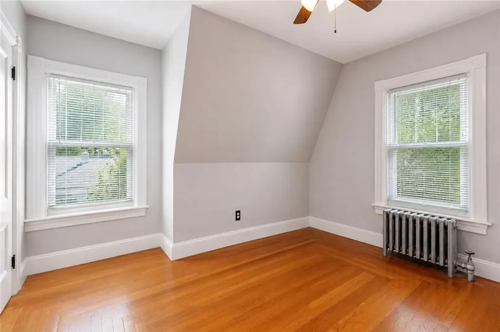 225 Hunts Avenue Pawtucket RI 02861