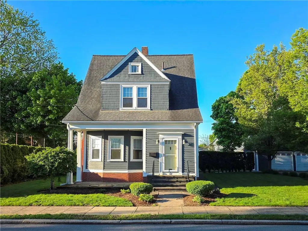 225 Hunts Avenue Pawtucket RI 02861