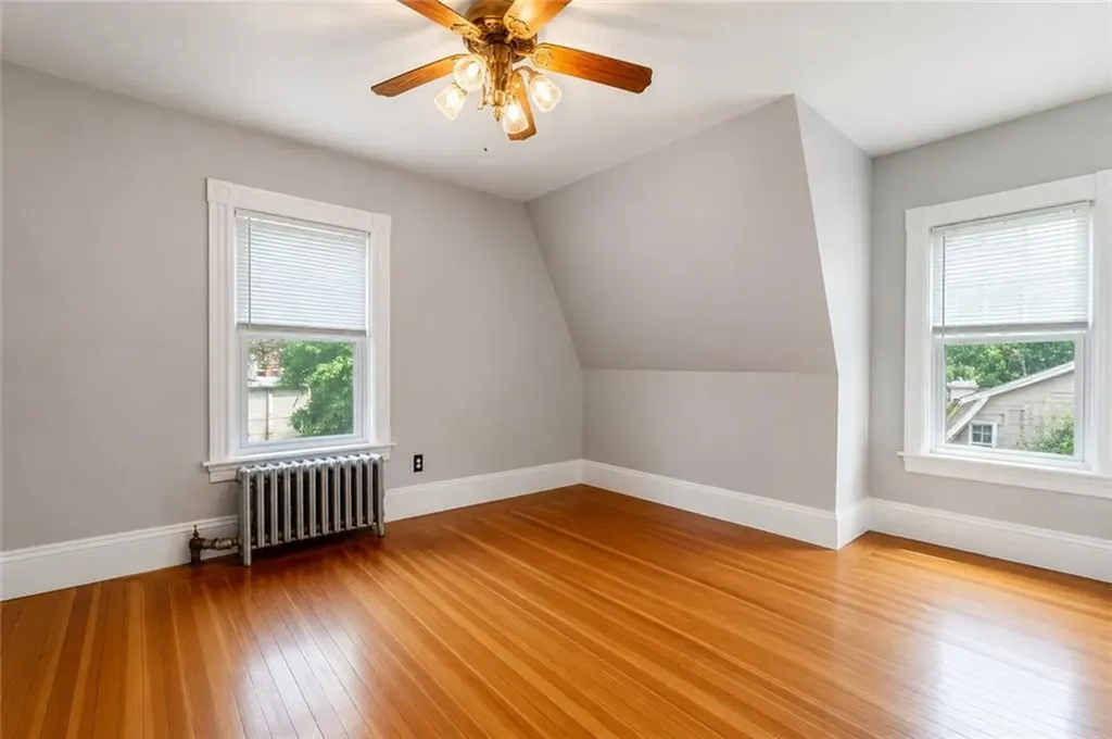 225 Hunts Avenue Pawtucket RI 02861