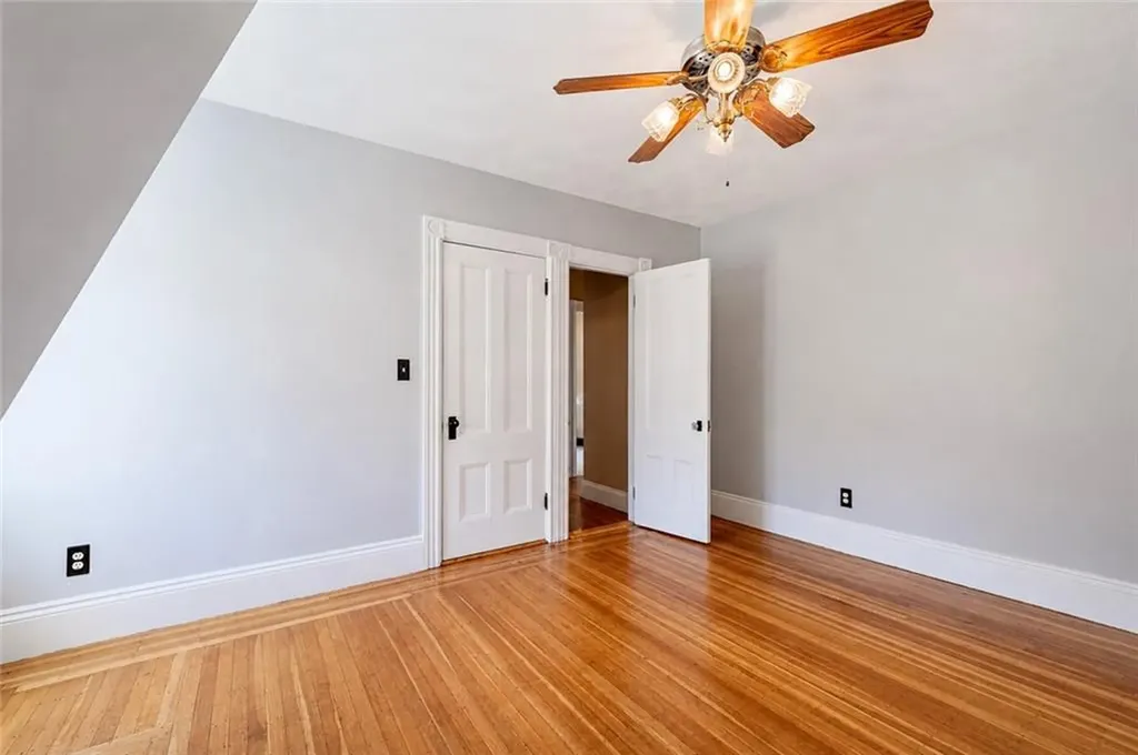 225 Hunts Avenue Pawtucket RI 02861