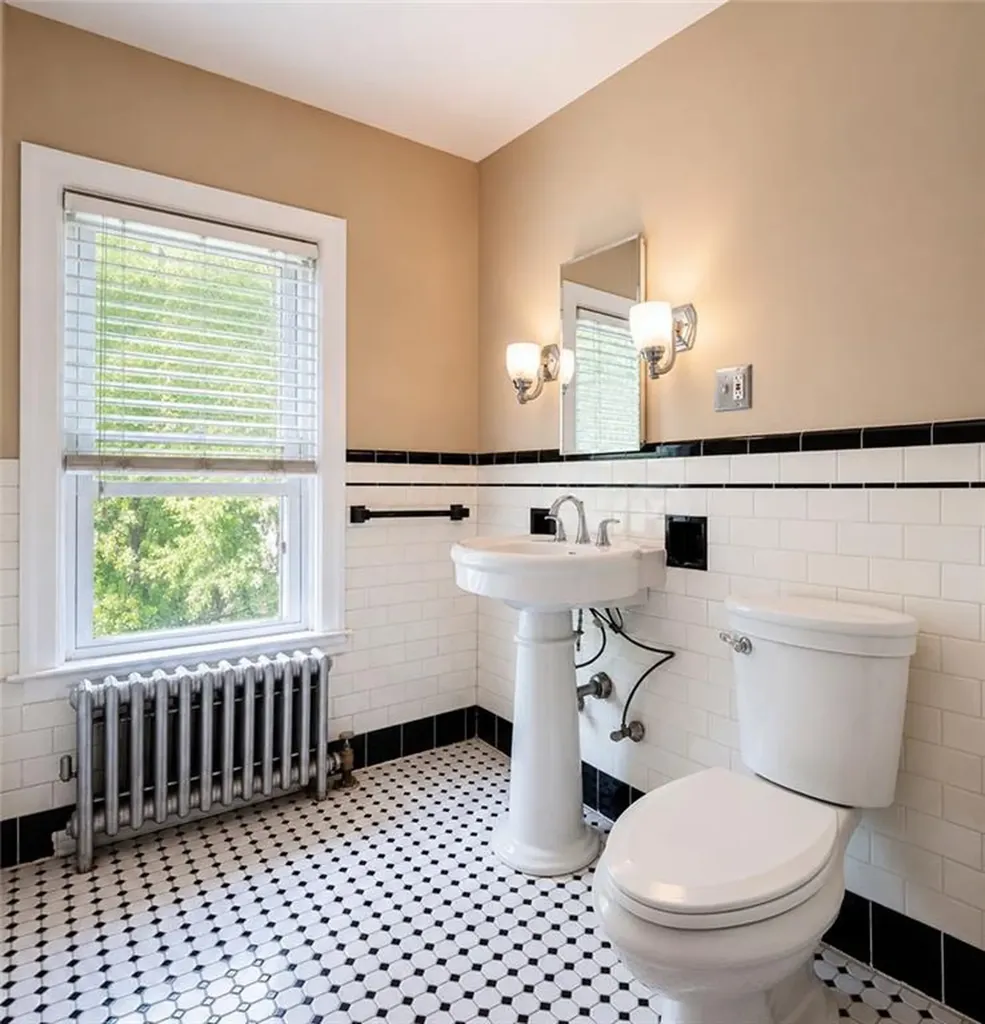 225 Hunts Avenue Pawtucket RI 02861