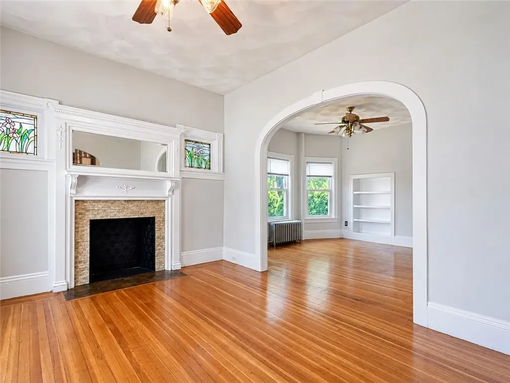 225 Hunts Avenue Pawtucket RI 02861