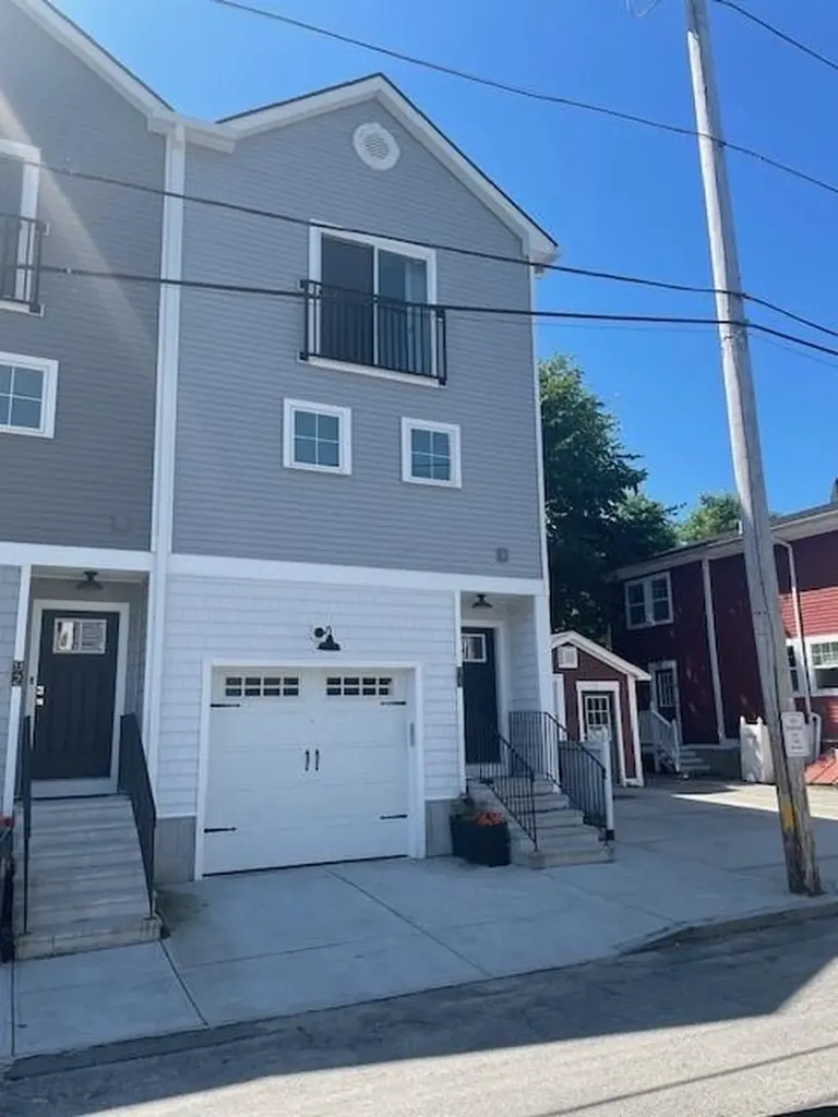 13 Nobert Street Warren RI 02885