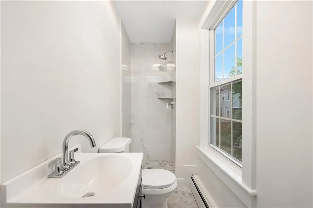 28 Young Street Newport RI 02840
