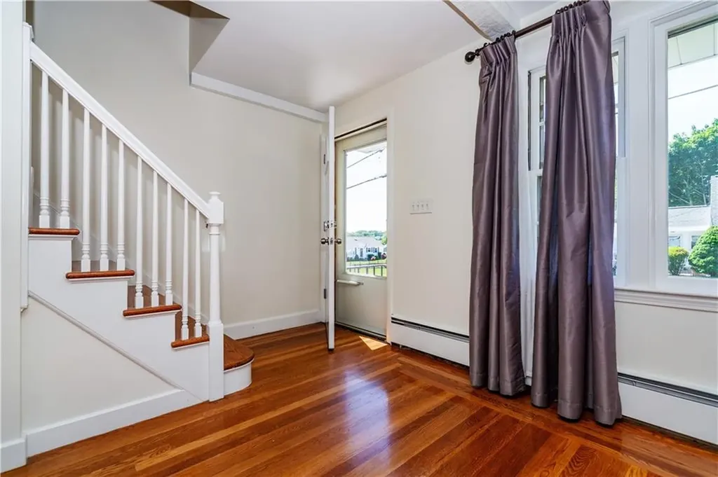11 Bellevue Drive Cranston RI 02920