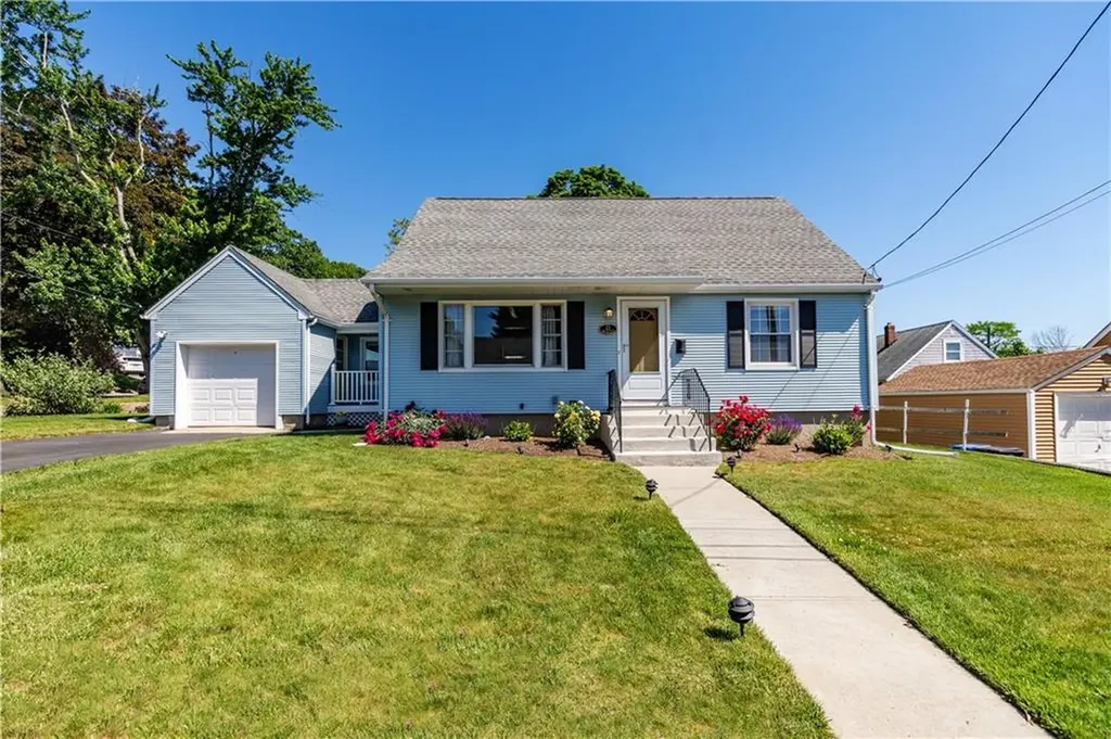 11 Bellevue Drive Cranston RI 02920
