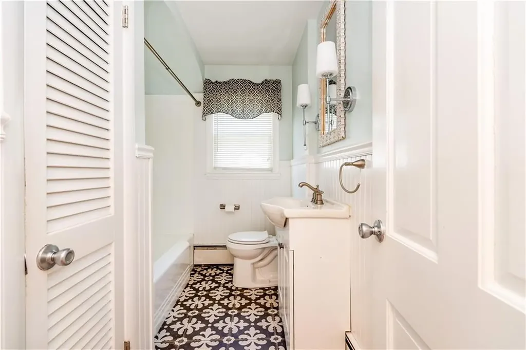 11 Bellevue Drive Cranston RI 02920