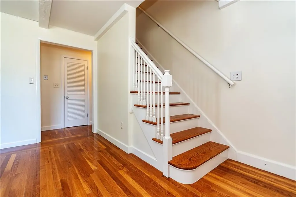 11 Bellevue Drive Cranston RI 02920