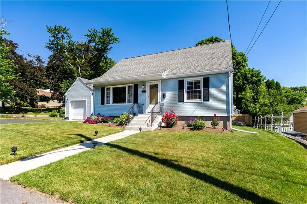 11 Bellevue Drive Cranston RI 02920