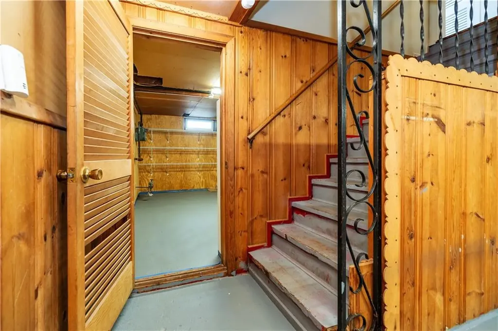 11 Bellevue Drive Cranston RI 02920