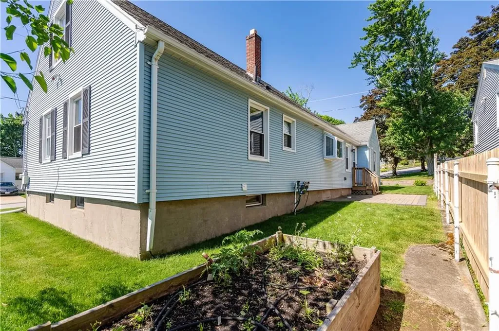 11 Bellevue Drive Cranston RI 02920
