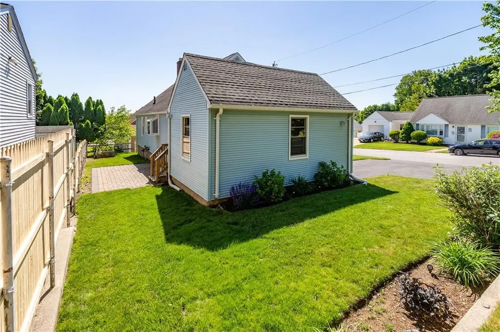 11 Bellevue Drive Cranston RI 02920