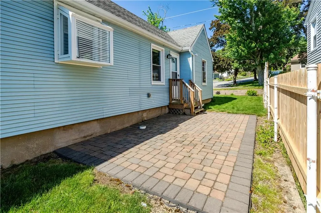 11 Bellevue Drive Cranston RI 02920