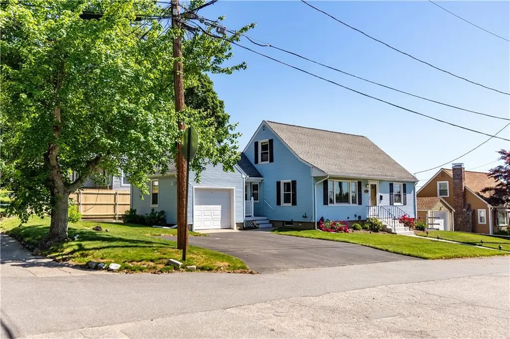 11 Bellevue Drive Cranston RI 02920