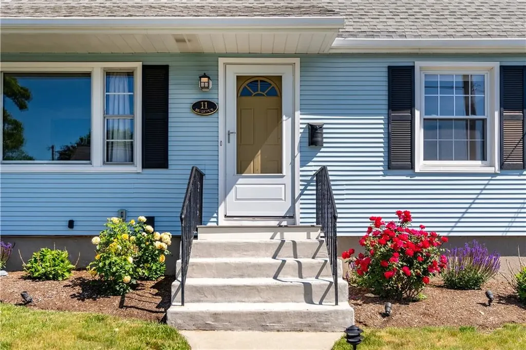11 Bellevue Drive Cranston RI 02920