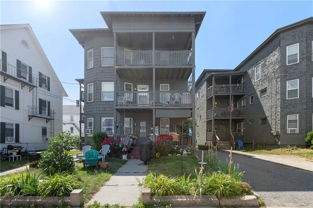 414 Rathbun Street Woonsocket RI 02895