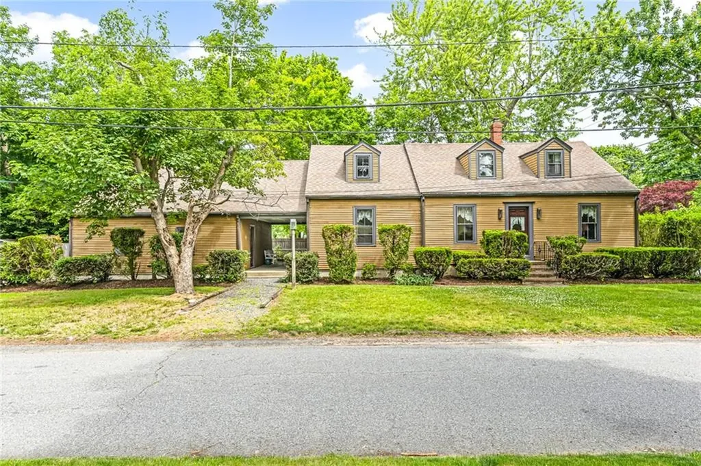 40 South Lane Barrington RI 02806