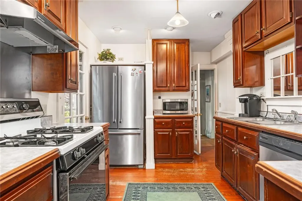 40 South Lane Barrington RI 02806