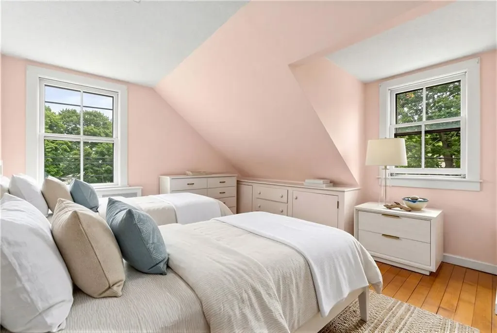 40 South Lane Barrington RI 02806