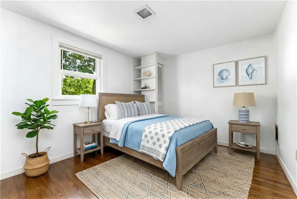 40 South Lane Barrington RI 02806