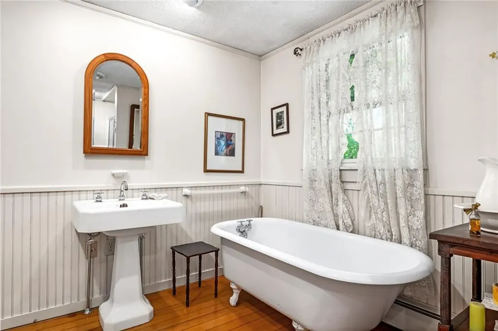 40 South Lane Barrington RI 02806