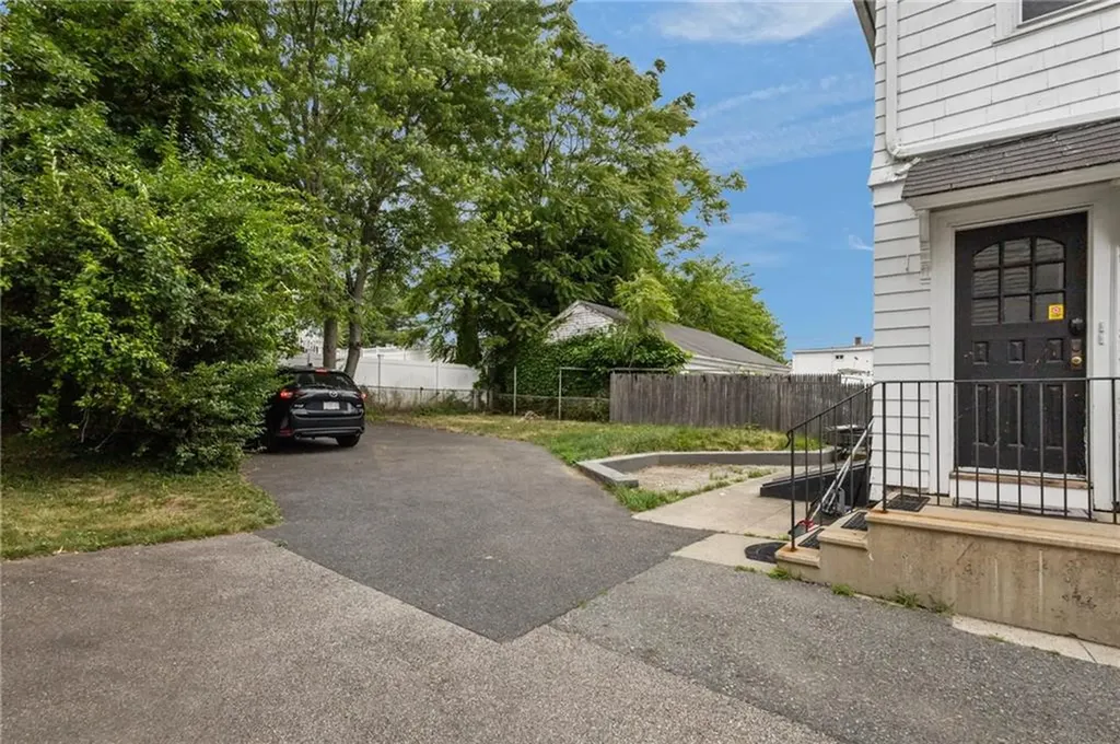 144 Dante Street Providence RI 02908