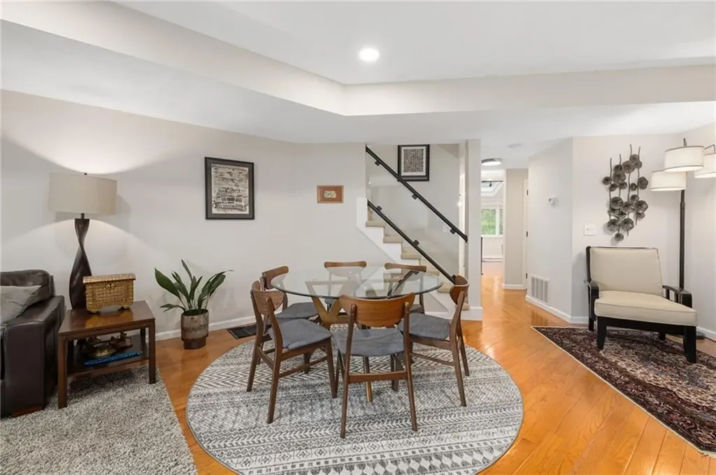 4480 Post Road Warwick RI 02818