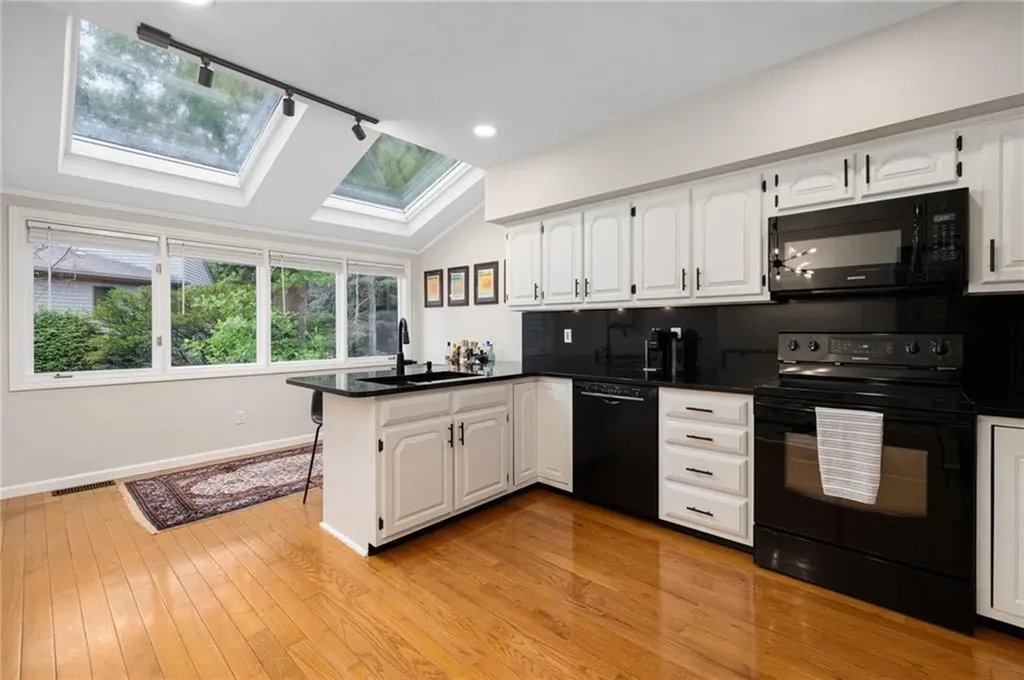 4480 Post Road Warwick RI 02818