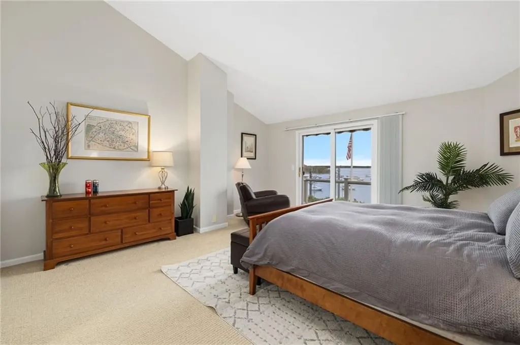 4480 Post Road Warwick RI 02818