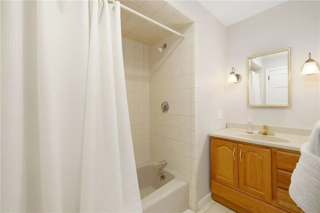 4480 Post Road Warwick RI 02818