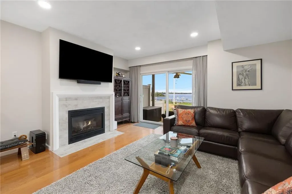 4480 Post Road Warwick RI 02818