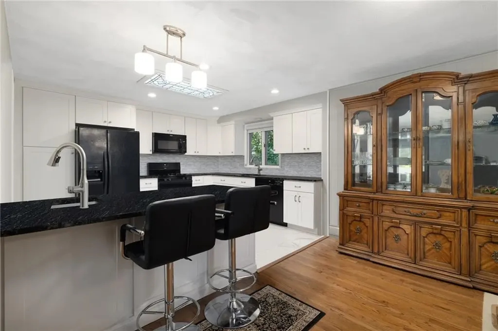 58 Rip Van Winkle Circle Warwick RI 02886