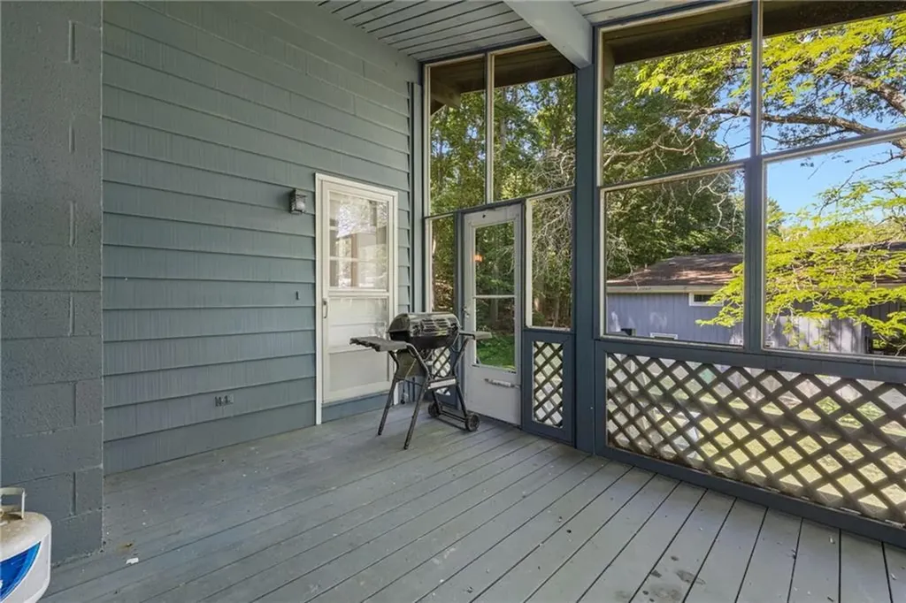 58 Rip Van Winkle Circle Warwick RI 02886