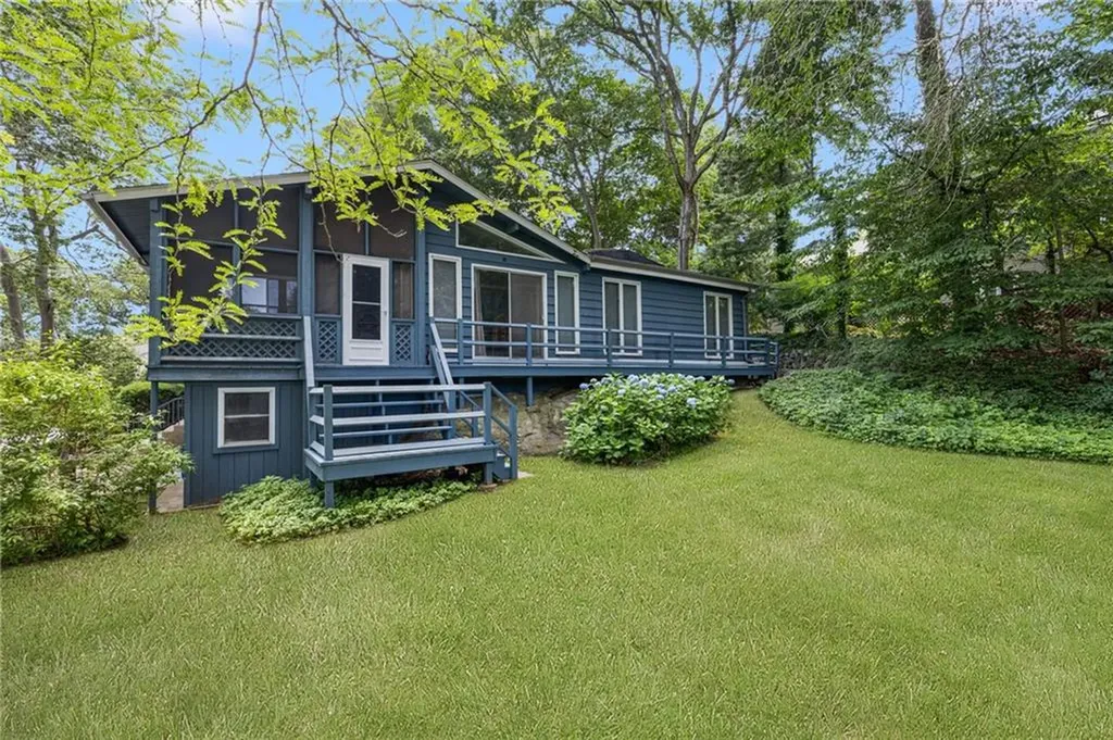 58 Rip Van Winkle Circle Warwick RI 02886
