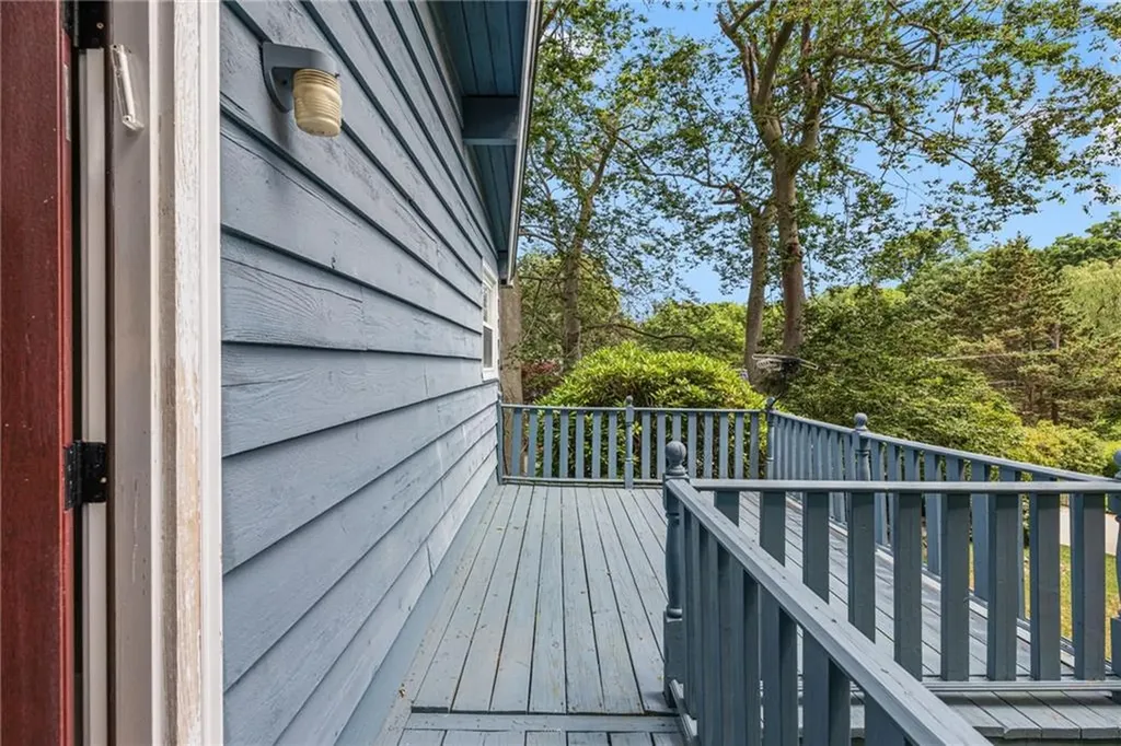 58 Rip Van Winkle Circle Warwick RI 02886
