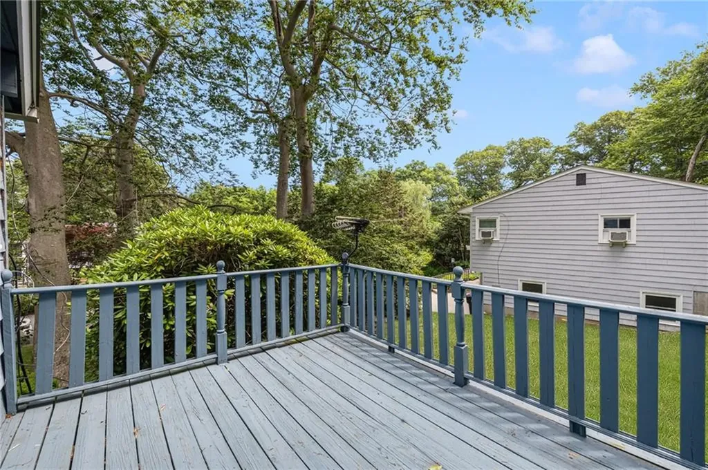 58 Rip Van Winkle Circle Warwick RI 02886