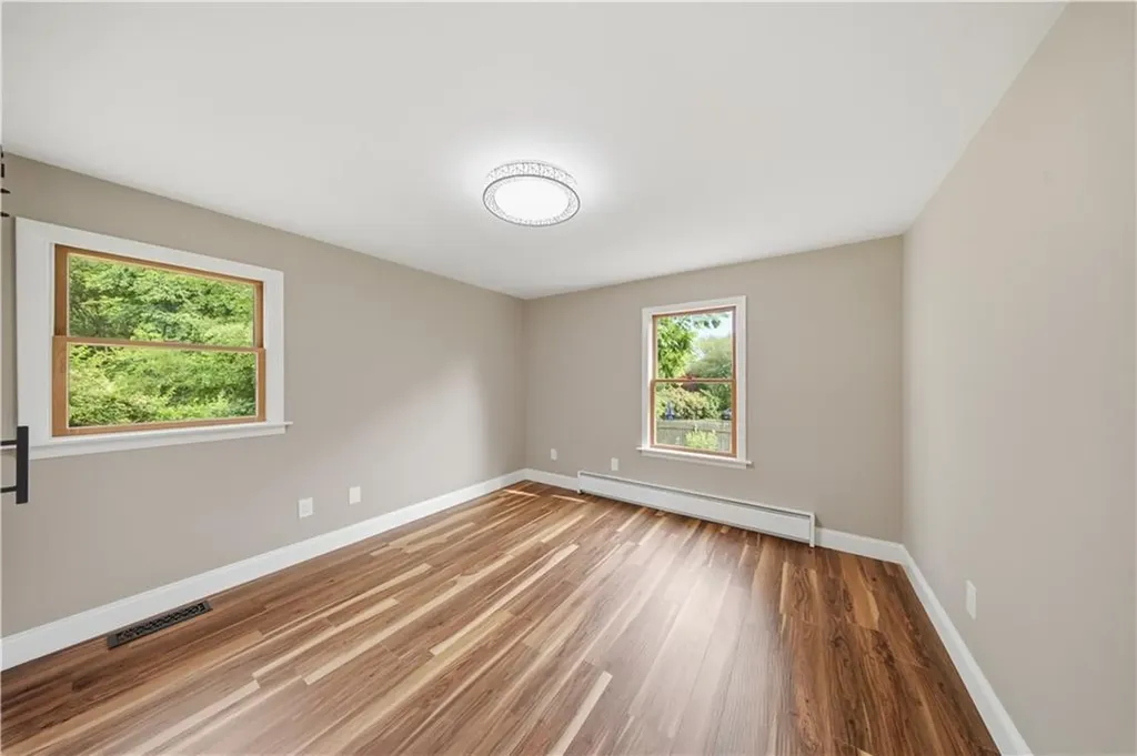 25 Dinonsie Way South Kingstown RI 02879