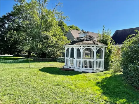 27 South Shore Road Little Compton RI 02837