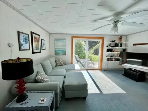 27 South Shore Road Little Compton RI 02837