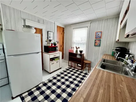 27 South Shore Road Little Compton RI 02837